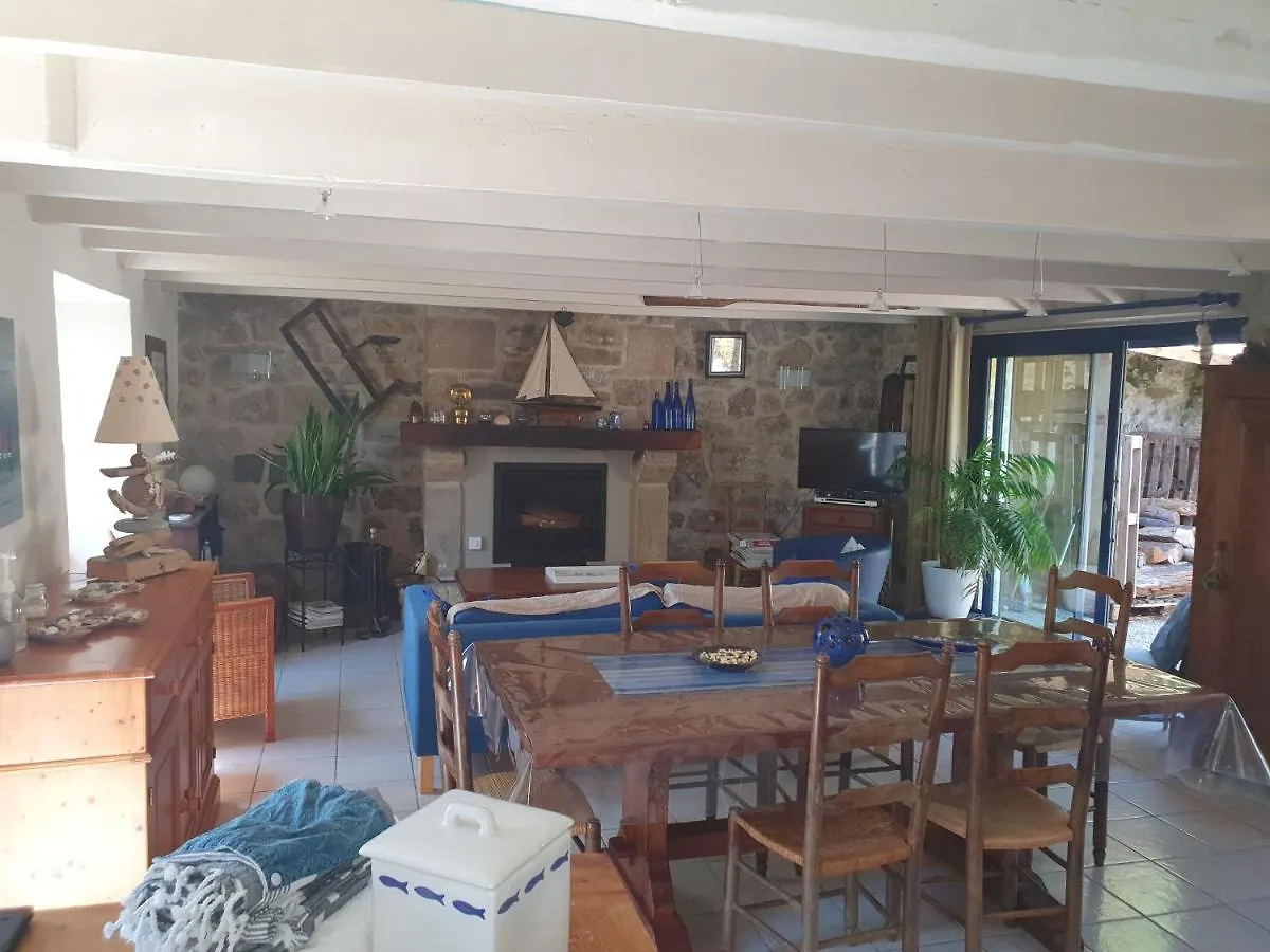 Maison Typique Bretonne A 5 Min De La Plage A Pied Crozon 0*,  France